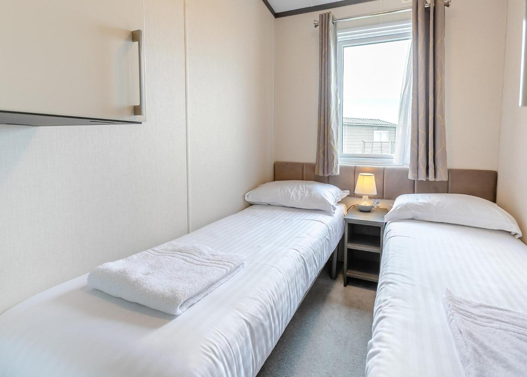 Looe Coastal Retreat Hotel Ngoại thất bức ảnh
